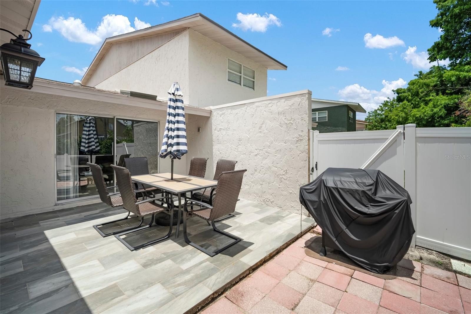 1712 AZALEA COURT B