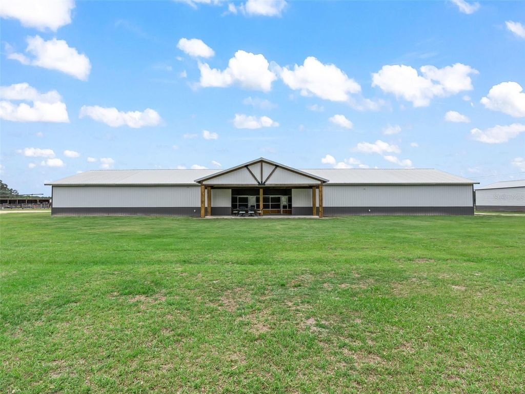 Photo of 1285 NW 102nd Boulevard, Wildwood, FL 34785 (MLS # G5110869)