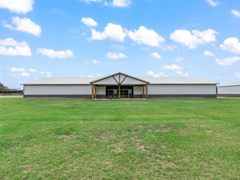 Photo of 1285 NW 102nd Boulevard, Wildwood, FL 34785 (MLS # G5110869)