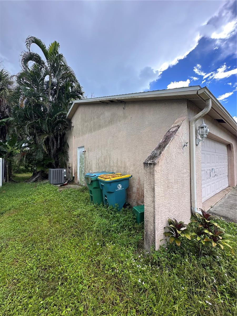 16842 TOLEDO BLADE BOULEVARD, PORT CHARLOTTE, FL, 33954 1 16842 TOLEDO BLADE BOULEVARD