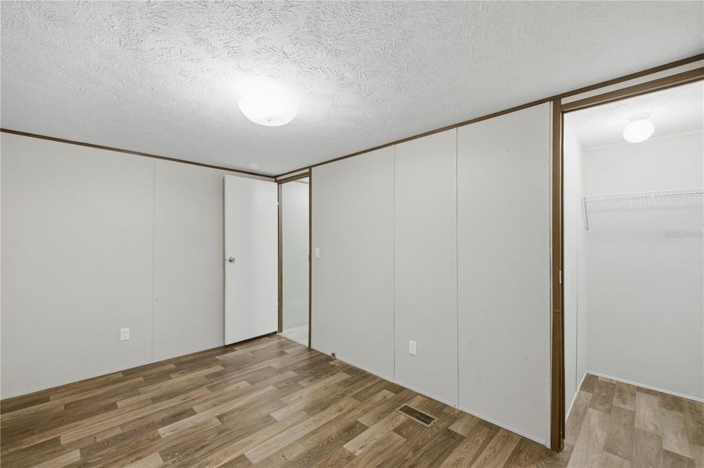 Photo of 11946 SE 99th Terrace, Belleview, FL 34420 (MLS # OM714286)