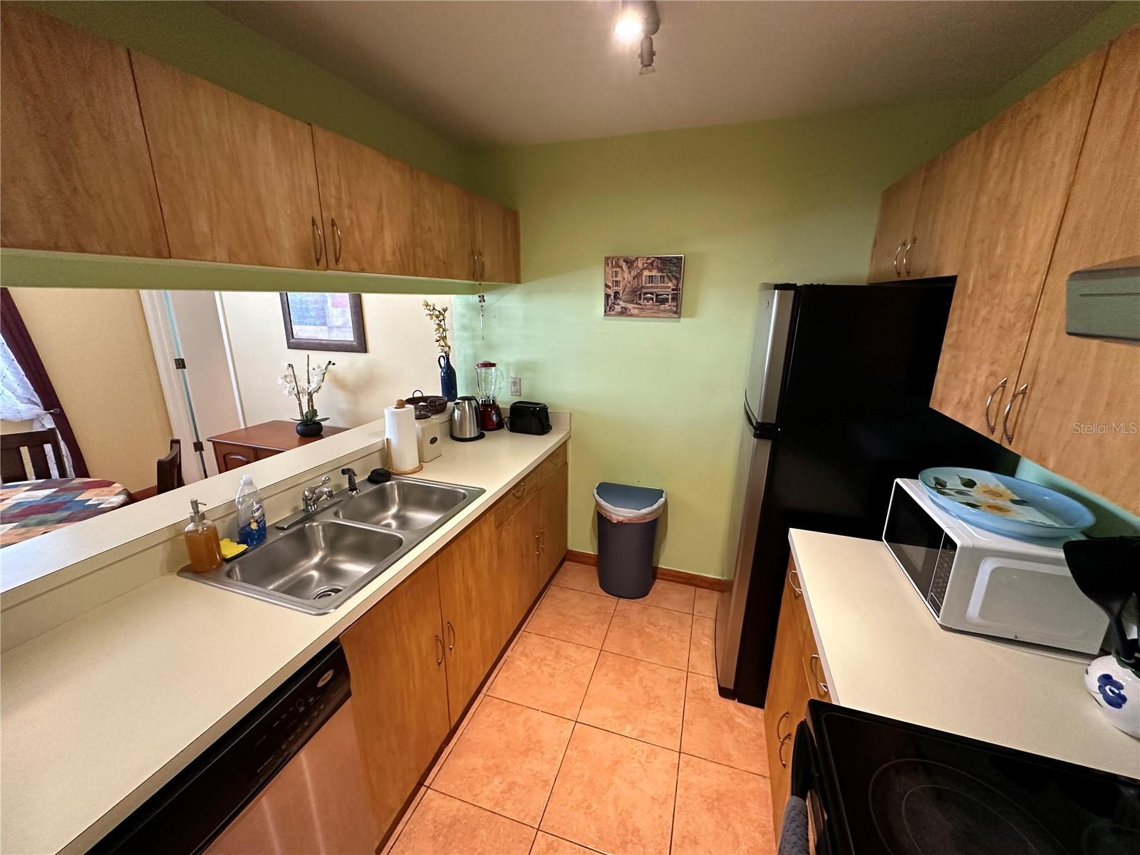 MIRROR LAKE SEC 4 - Residential Lease