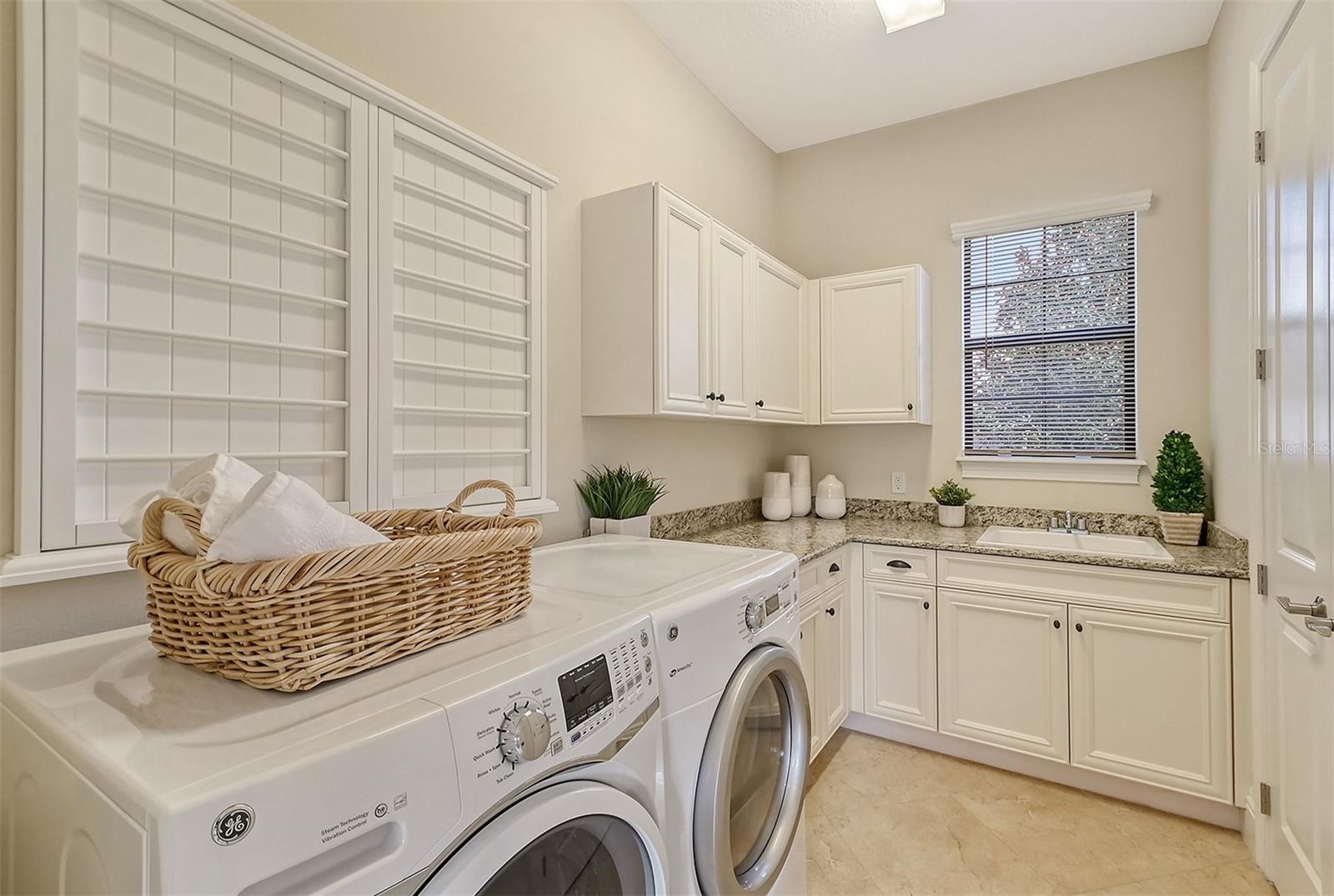 CONCESSION PH II BLK B & PH III - Residential