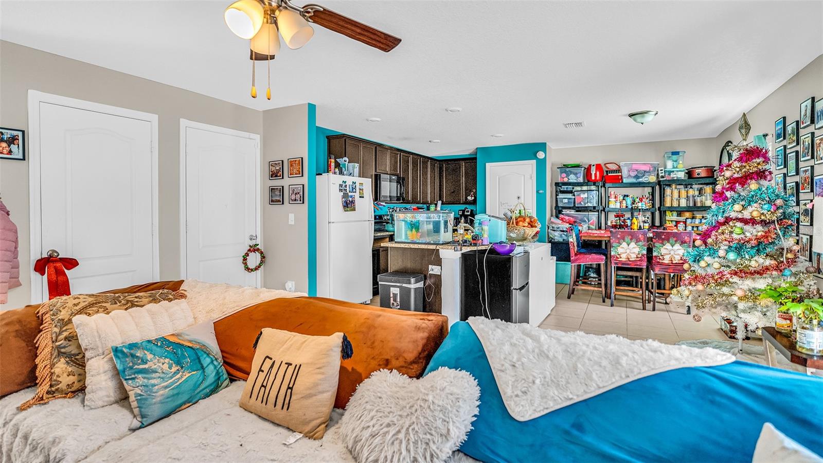 SHERMAN HILLS PH V - Residential