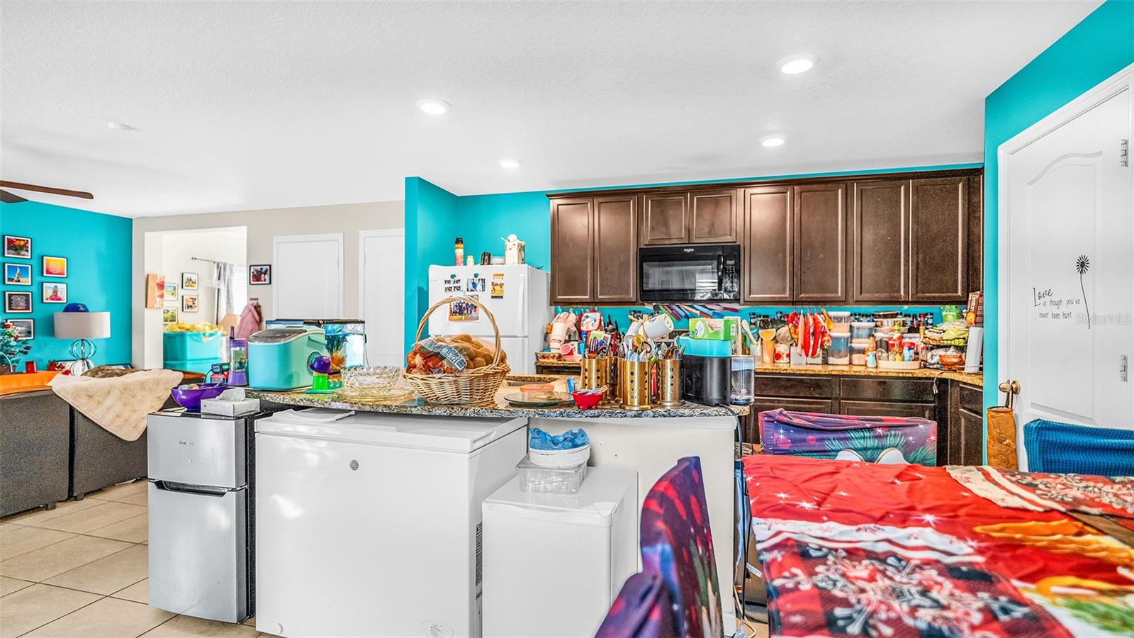 SHERMAN HILLS PH V - Residential