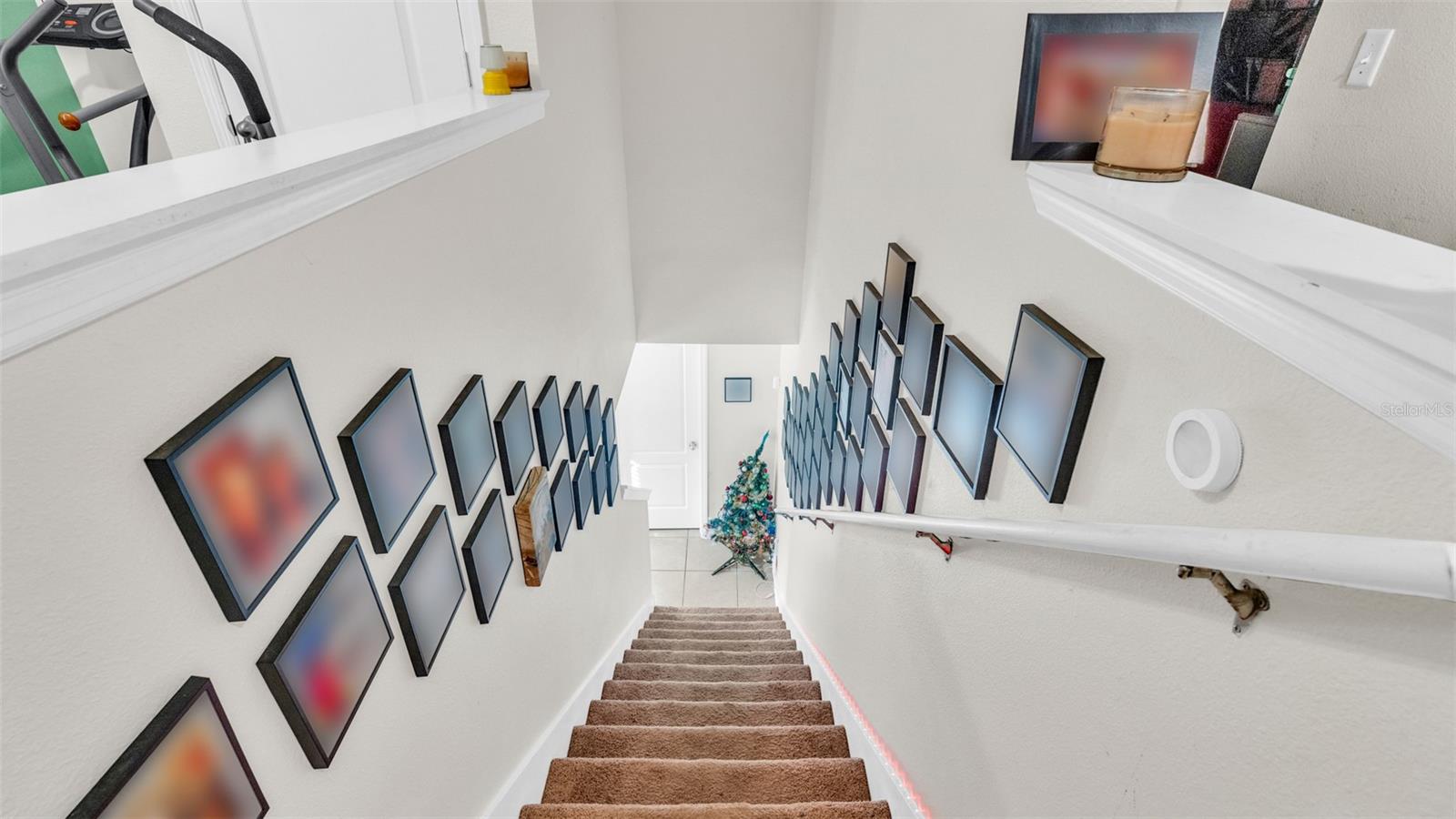 SHERMAN HILLS PH V - Residential