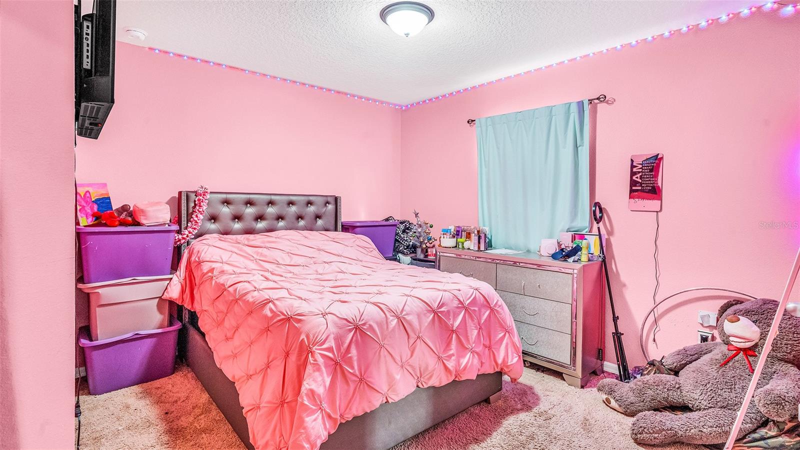 SHERMAN HILLS PH V - Residential