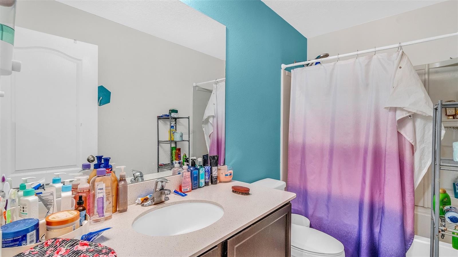 SHERMAN HILLS PH V - Residential