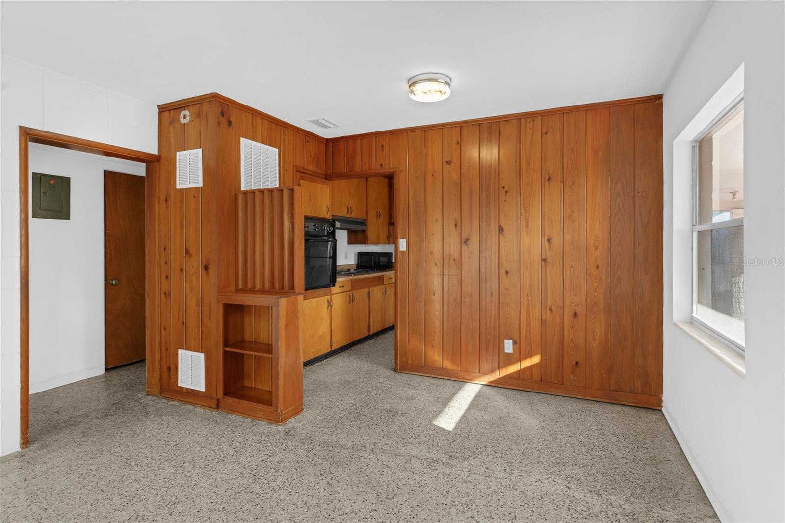 TAMPA TERRACE - Residential