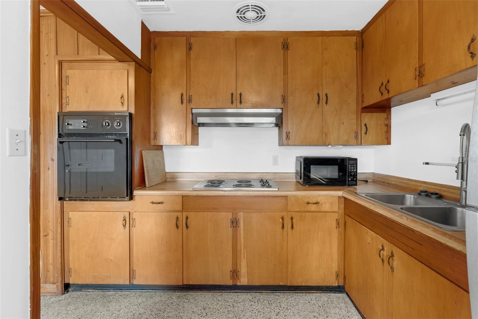 TAMPA TERRACE - Residential
