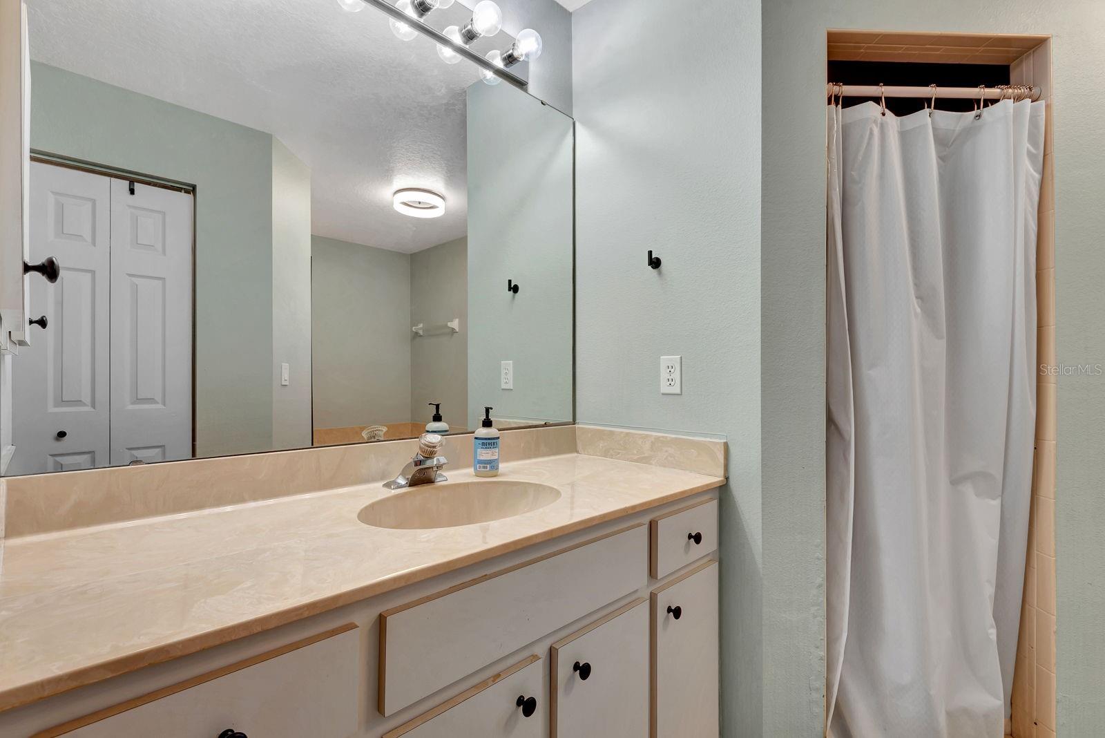 SARABAY LAKE - Residential