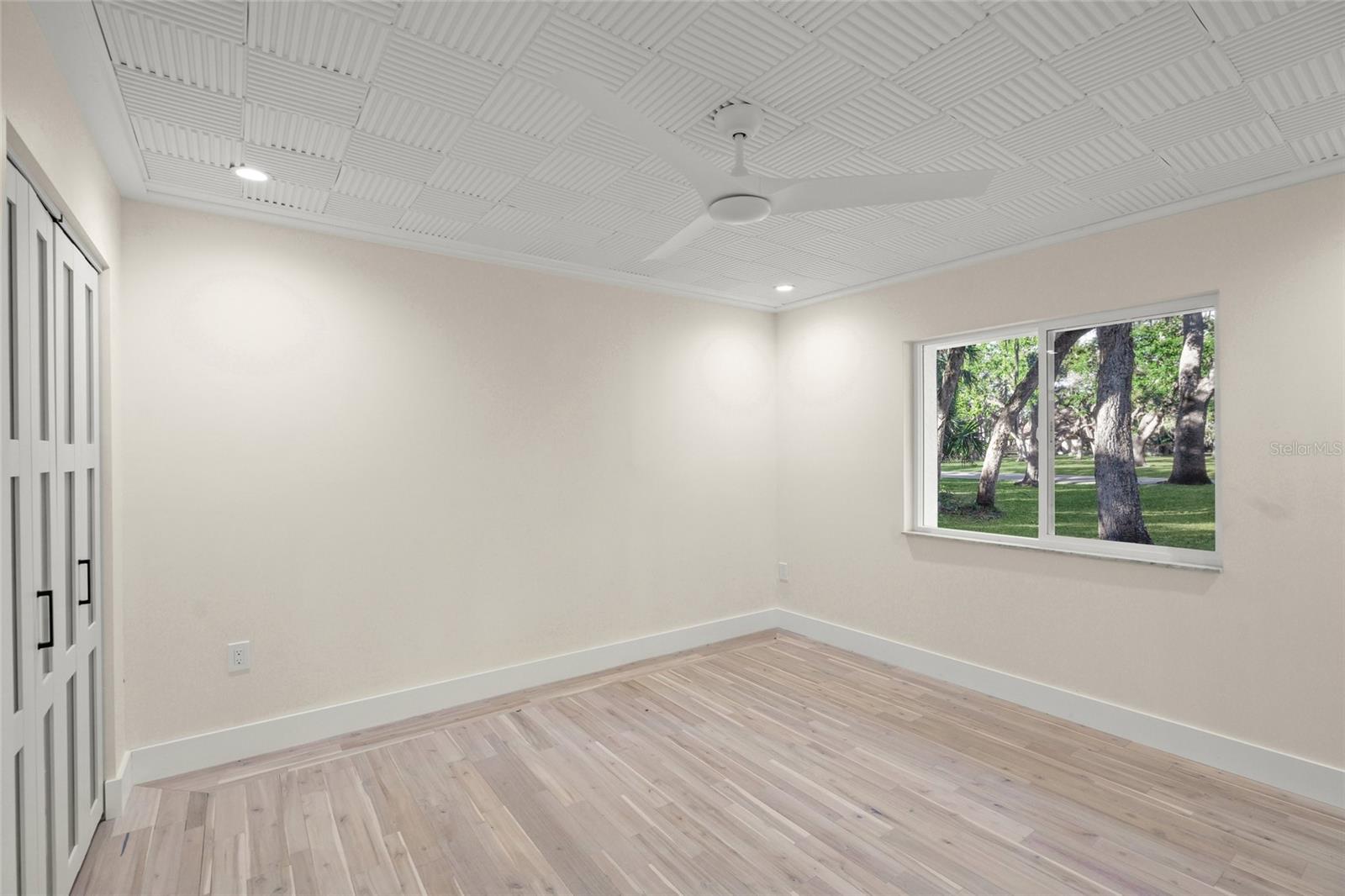 HIDDEN OAKS ESTATES - Residential