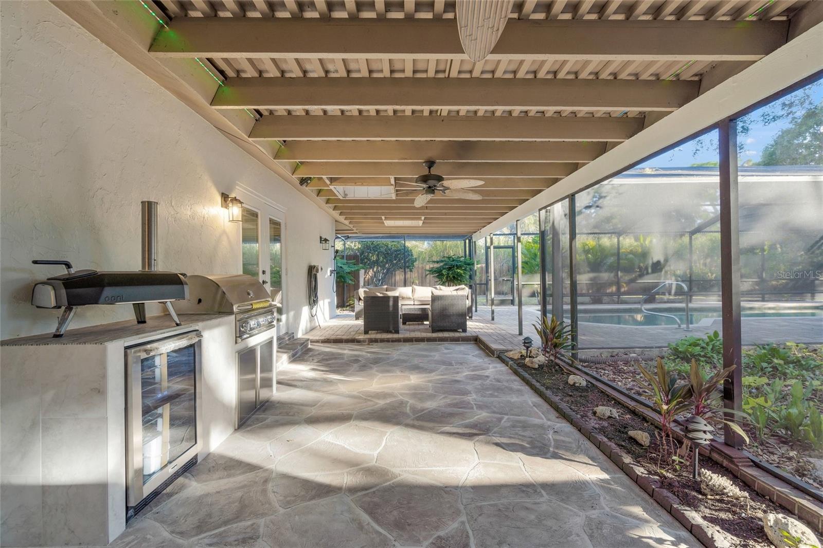 HIDDEN OAKS ESTATES - Residential