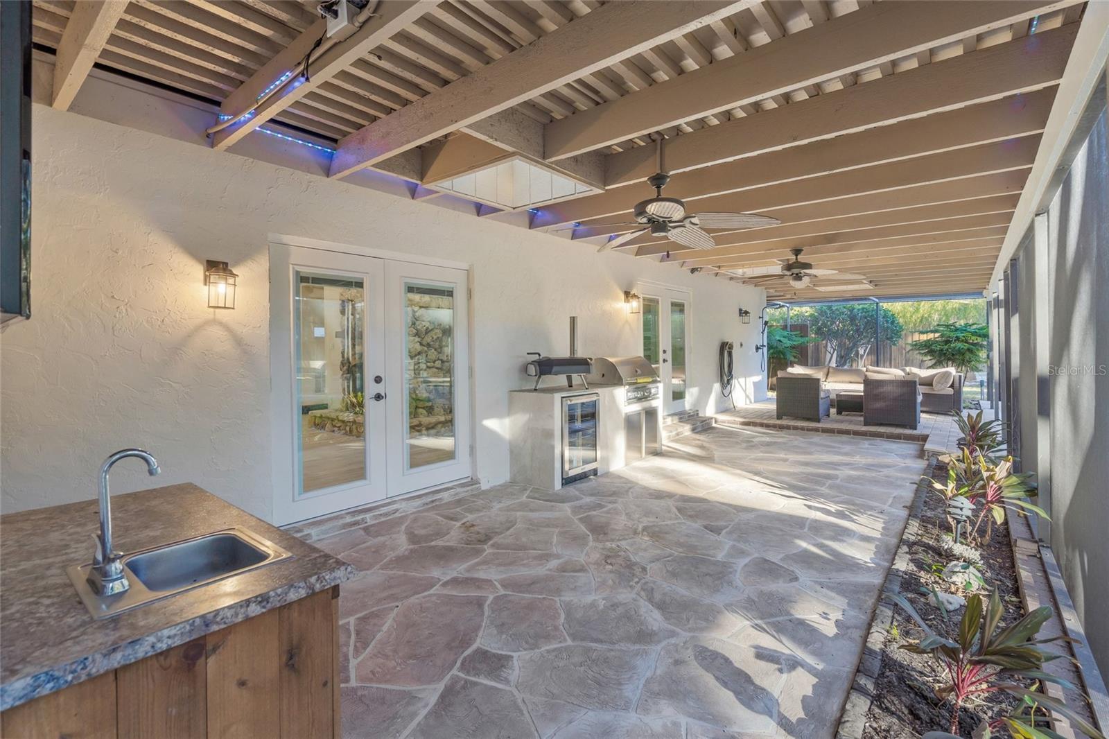 HIDDEN OAKS ESTATES - Residential