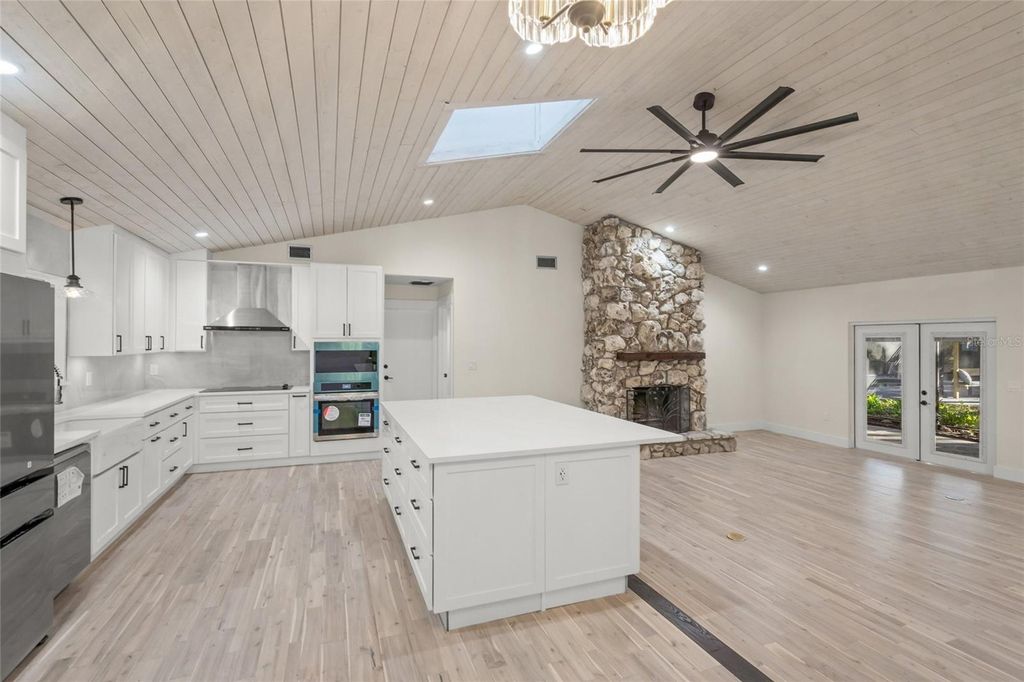 Photo of 4916 Hidden Oaks Trail, Sarasota, FL 34232 (MLS # A4676597)