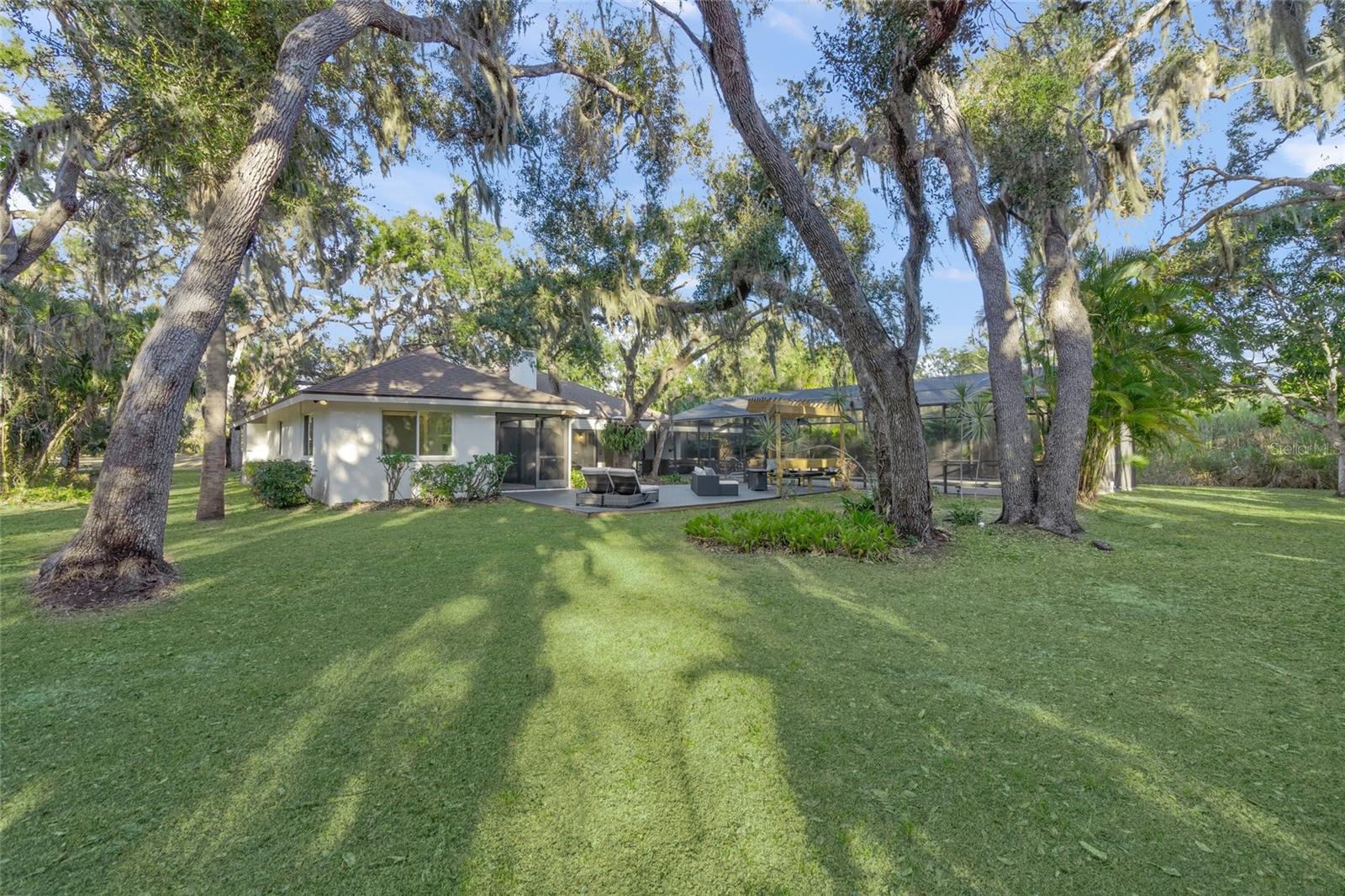 HIDDEN OAKS ESTATES - Residential