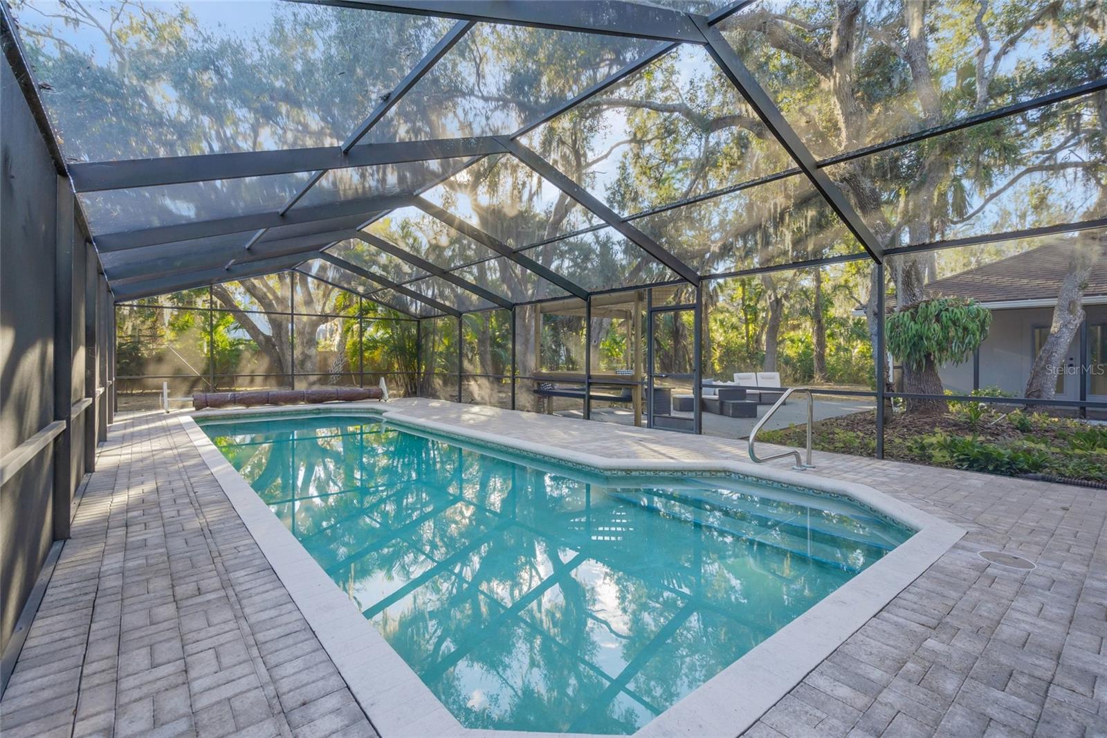 HIDDEN OAKS ESTATES - Residential