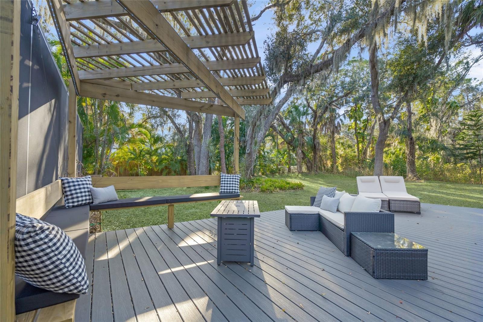 HIDDEN OAKS ESTATES - Residential