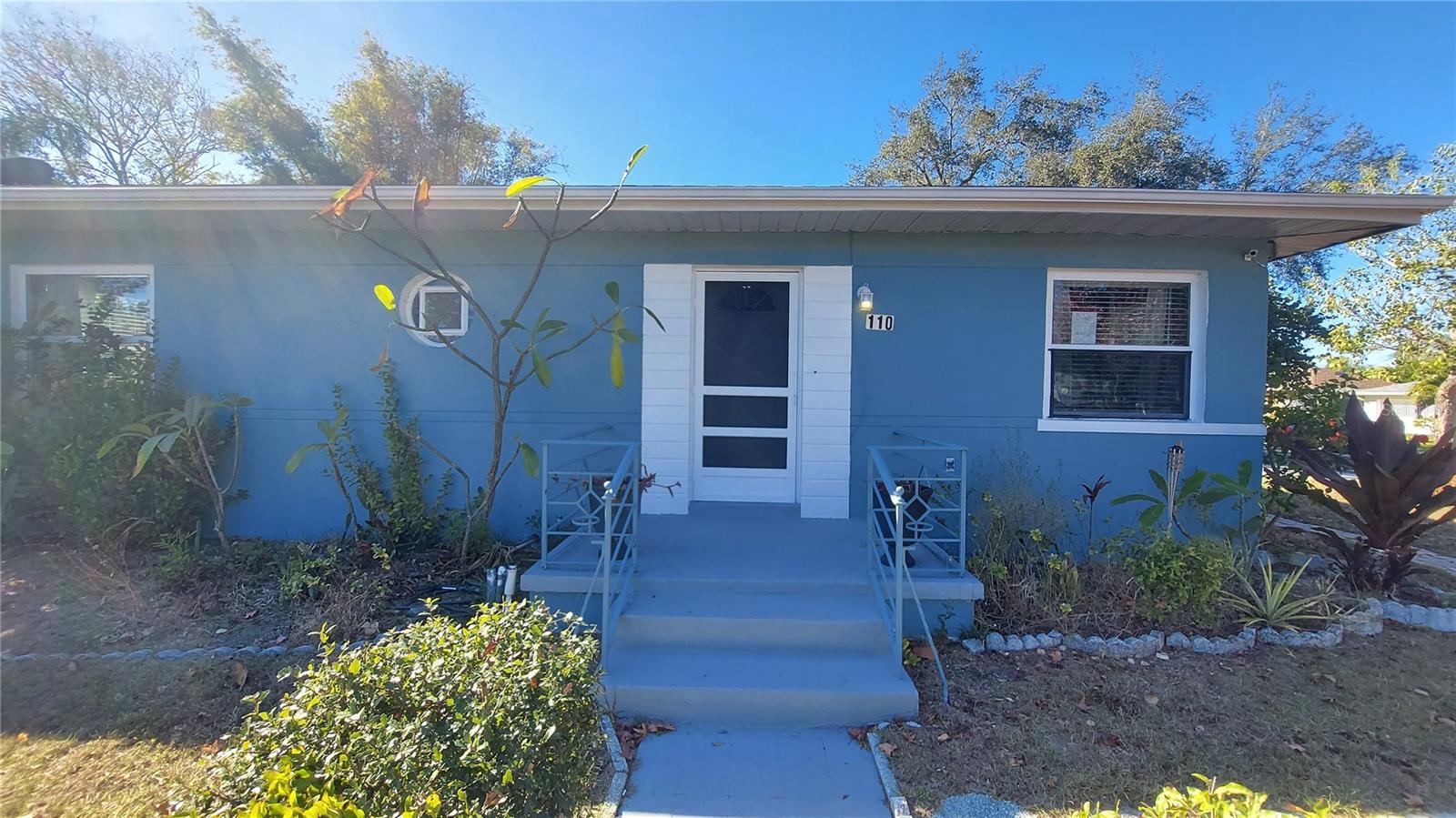 CREST LAKE SUB - Residential Lease