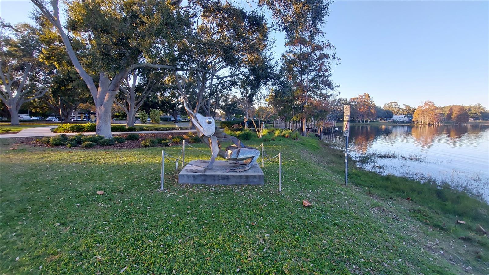 CREST LAKE SUB - Residential Lease