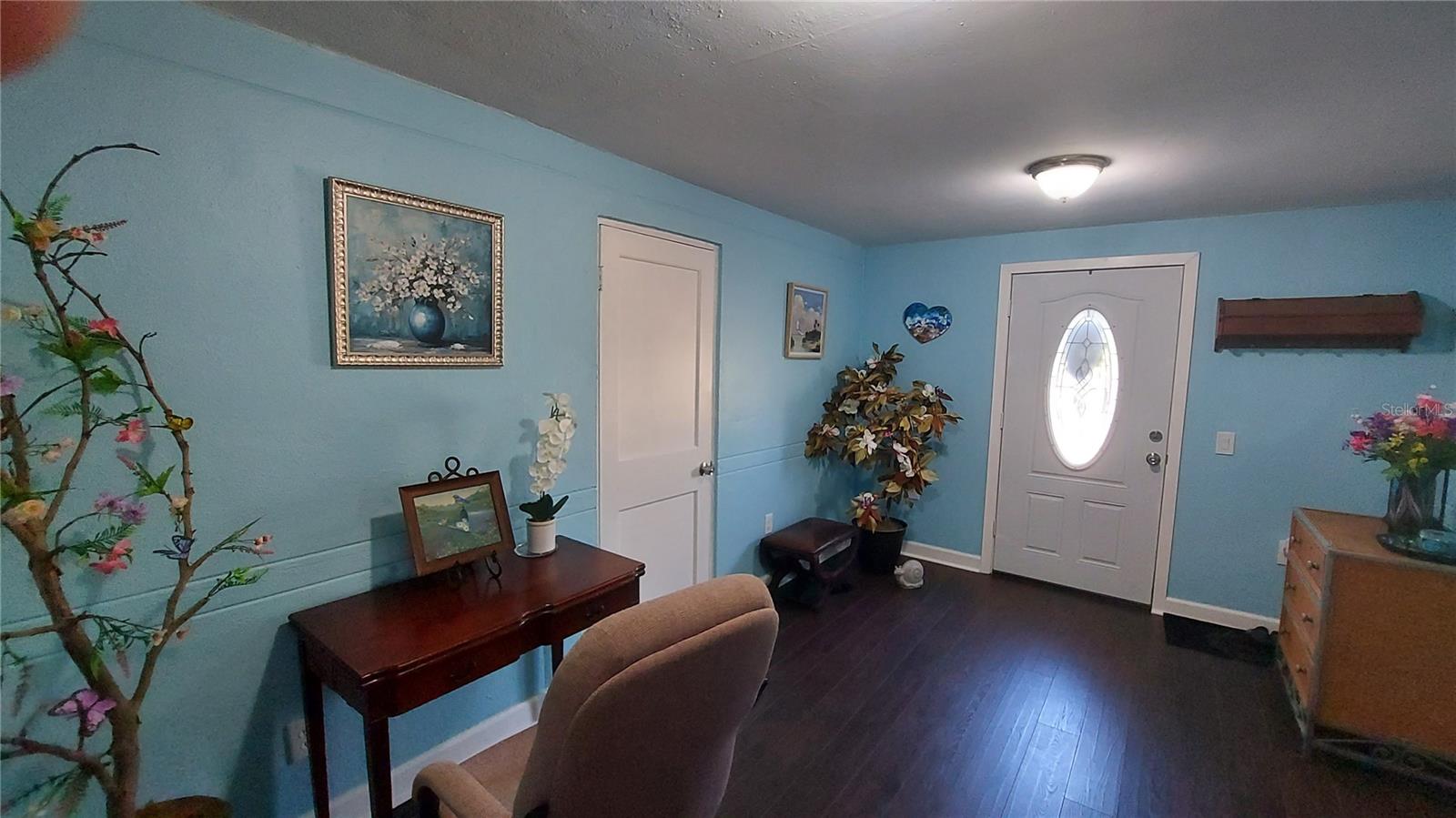 CREST LAKE SUB - Residential Lease