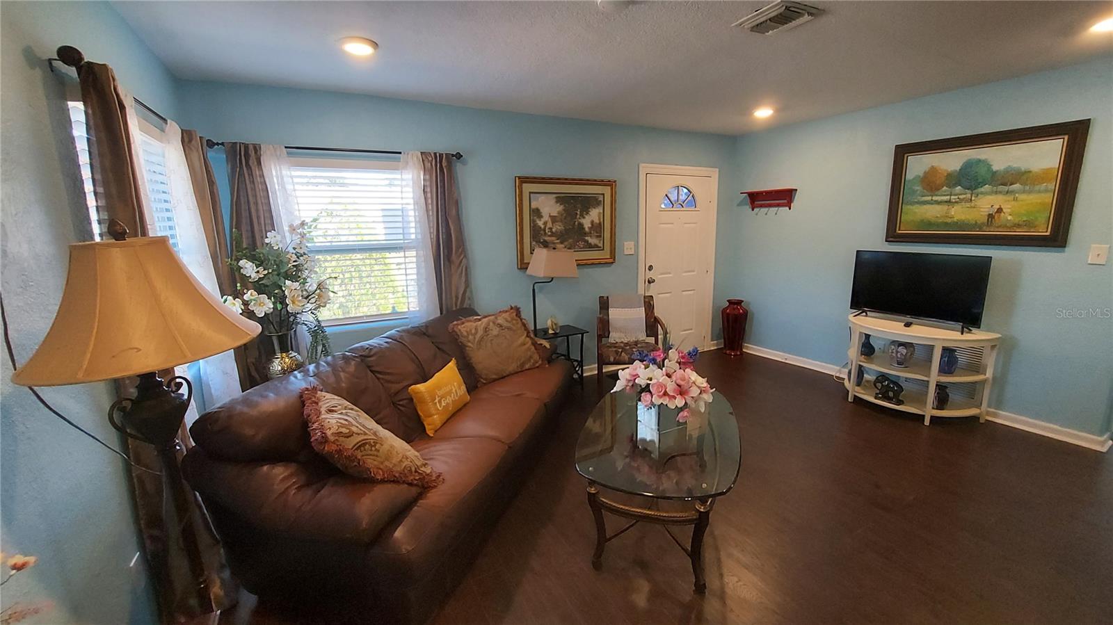 CREST LAKE SUB - Residential Lease