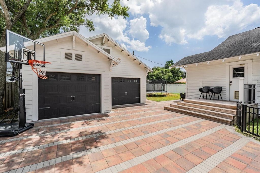 Photo of 4010 W Neptune Street, Tampa, FL 33629 (MLS # TB8433560)