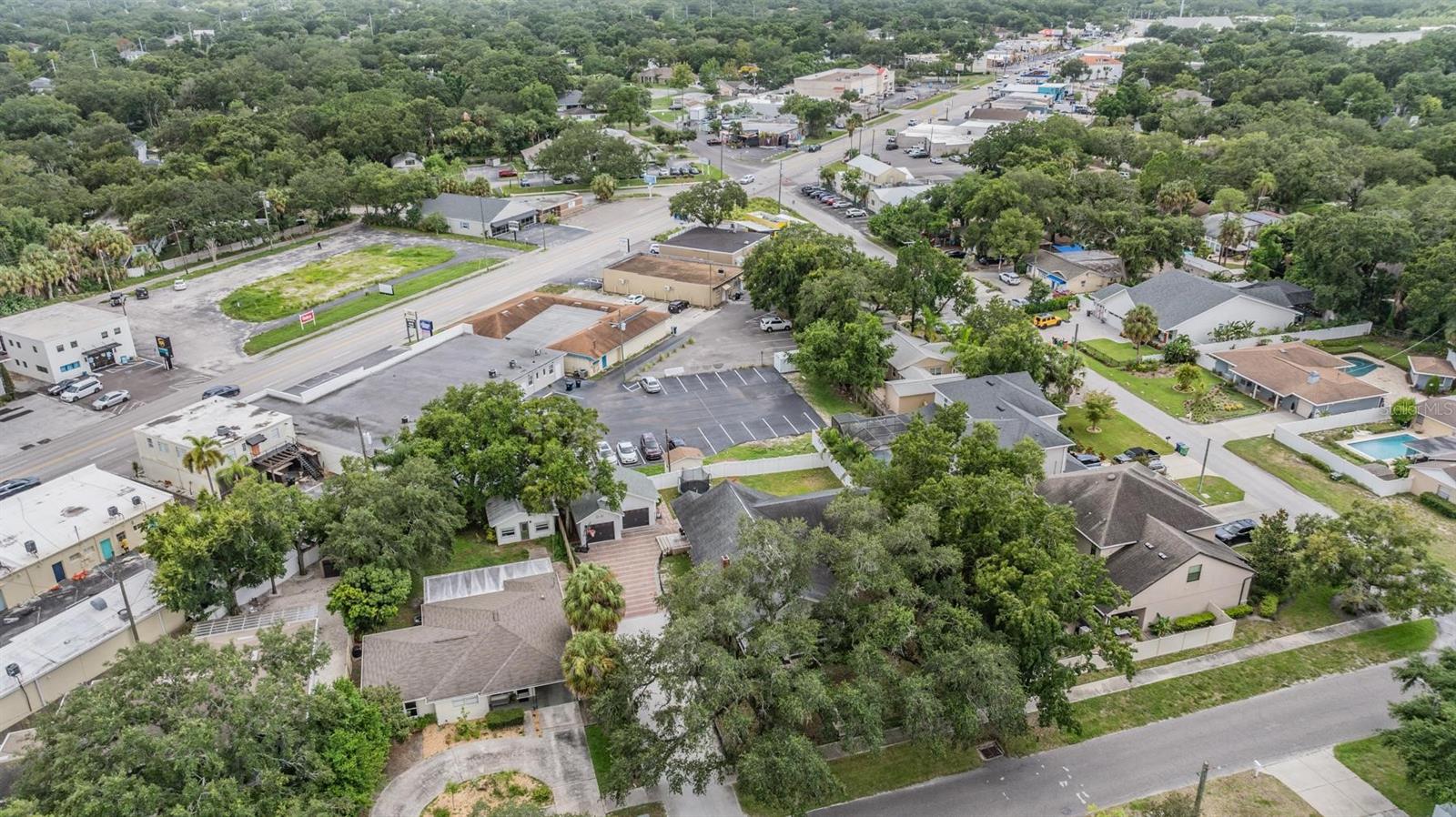 ELENOR PLACE LOT 3 LESS E 10 FT AND LOT 4 - Residential