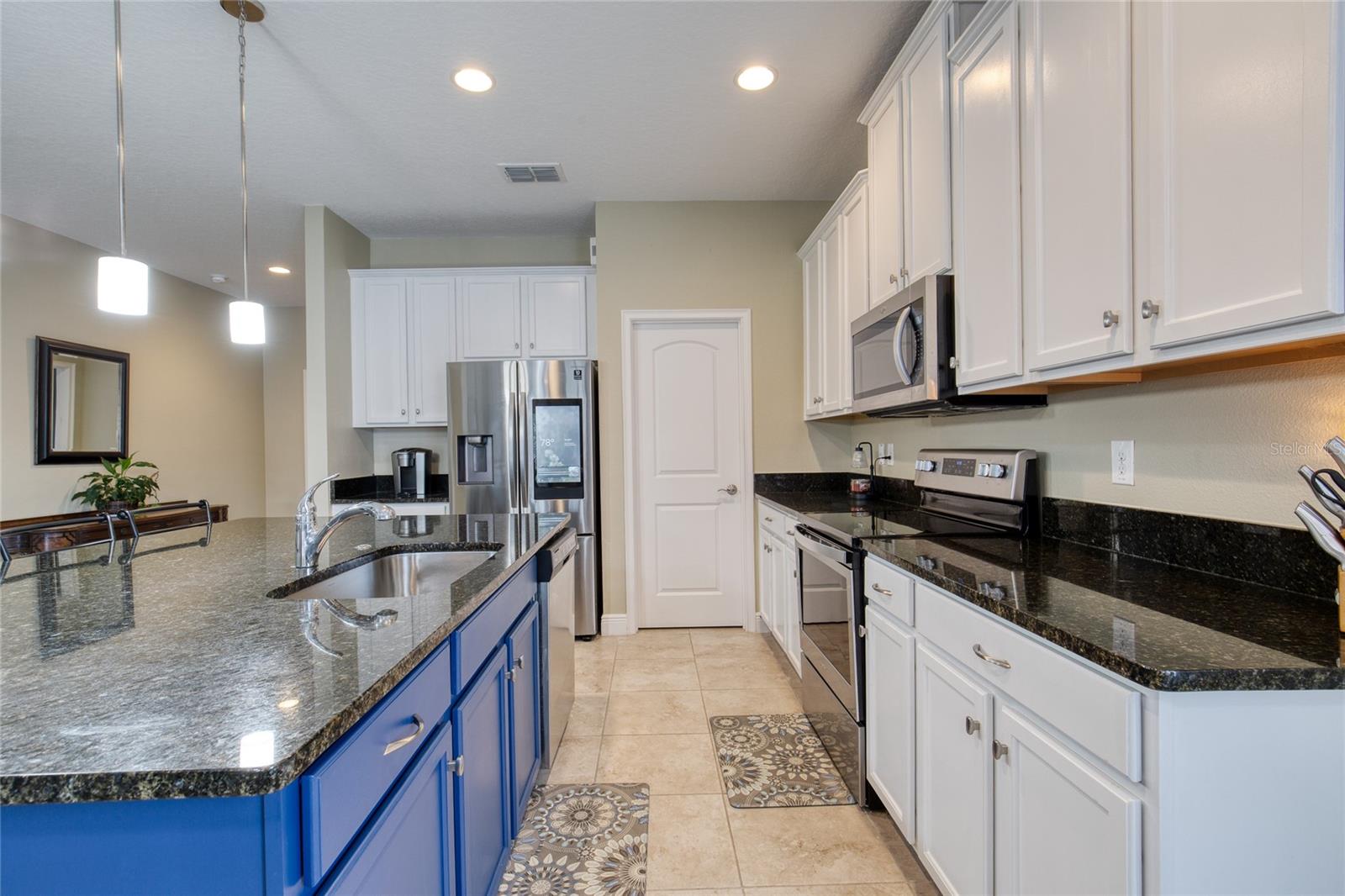 WESTPORT RESERVE - Residential