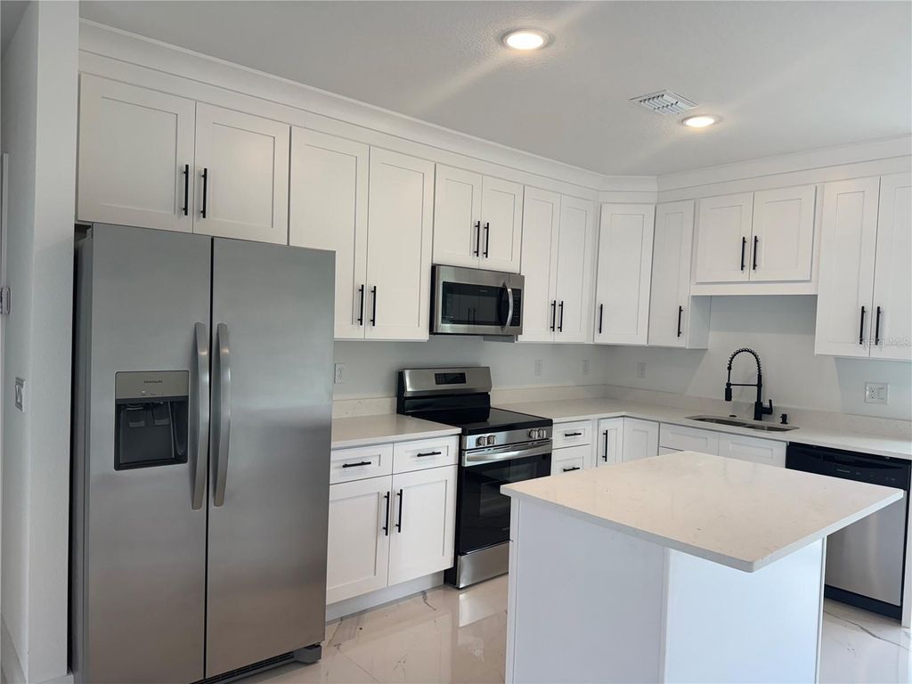 Photo of 2062 W Hampshire Blvd, Dunnellon, FL 34434 (MLS # O6333585)