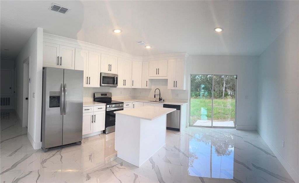 Photo of 2062 W Hampshire Blvd, Dunnellon, FL 34434 (MLS # O6333585)