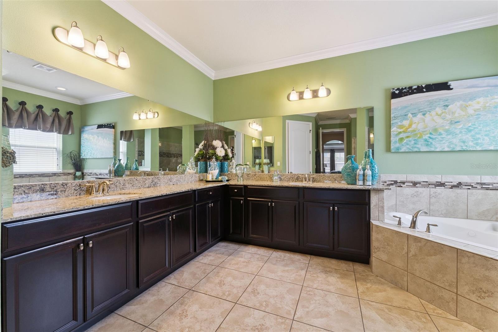 RESERVE AT CARRIAGE POINTE - Residential