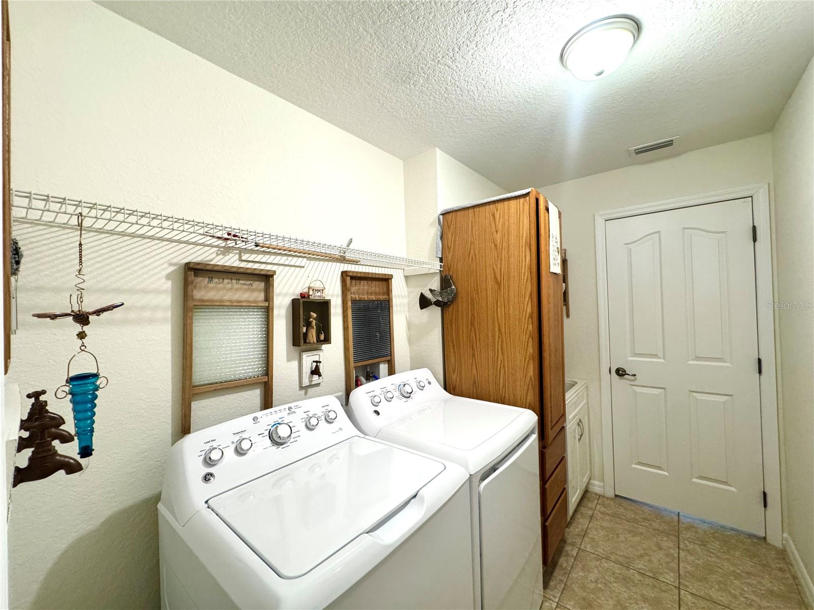 AMBER WOODS PH III - Residential