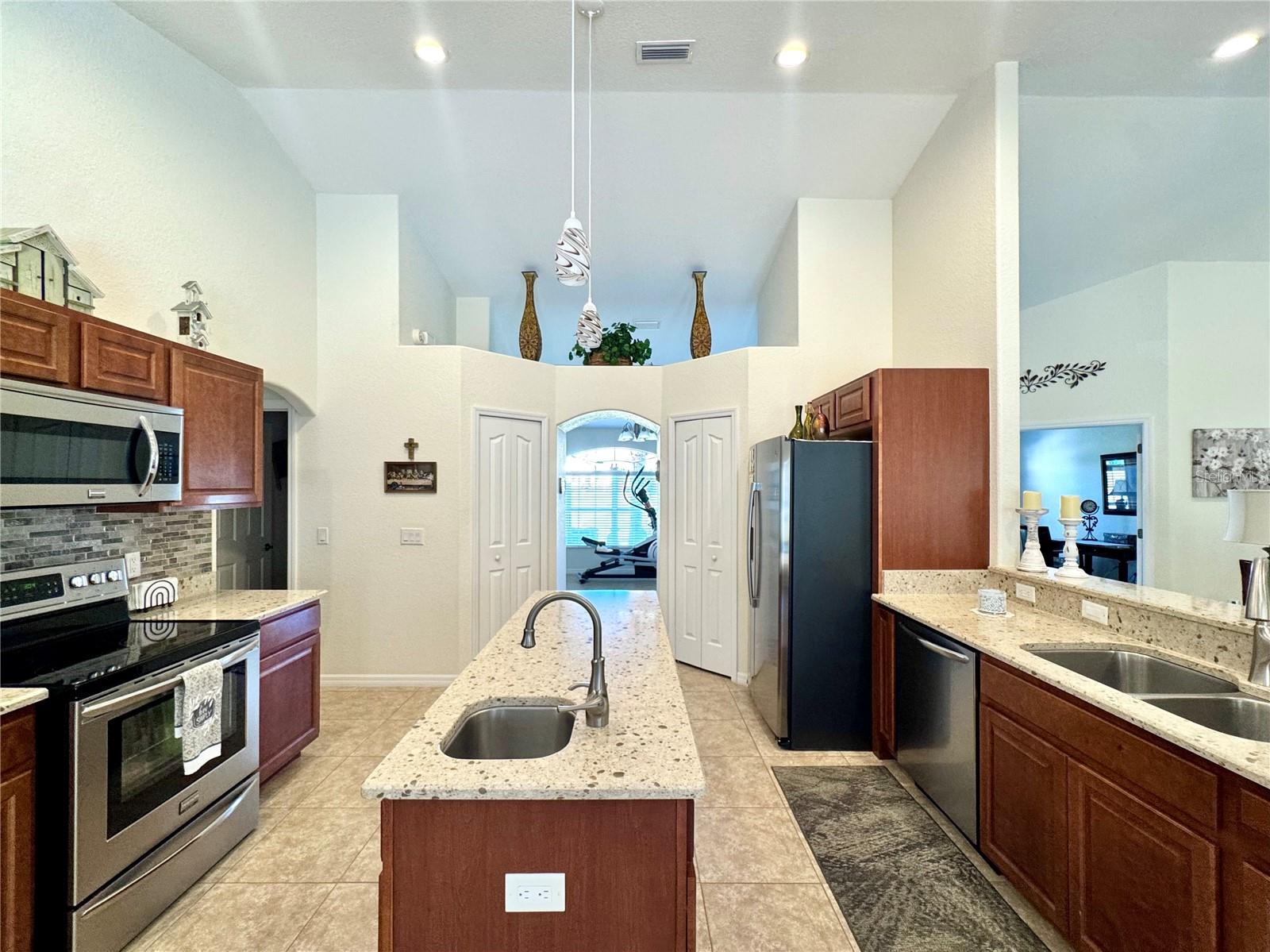 AMBER WOODS PH III - Residential