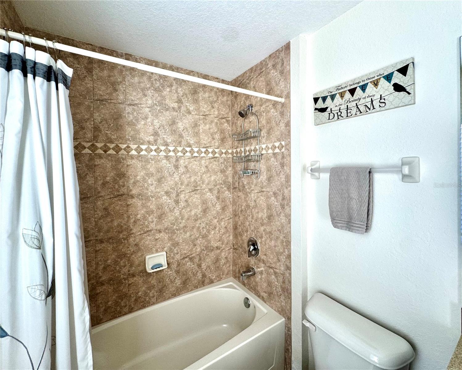 AMBER WOODS PH III - Residential