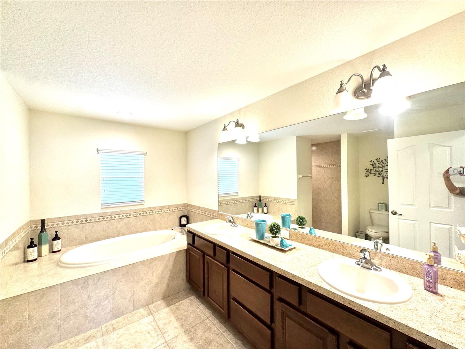 AMBER WOODS PH III - Residential