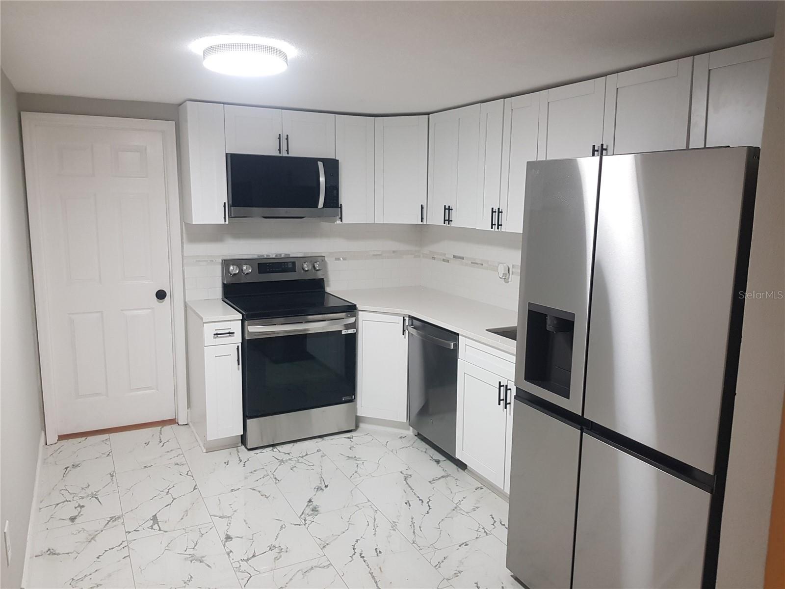 BUCKEYE MANOR - Residential Lease