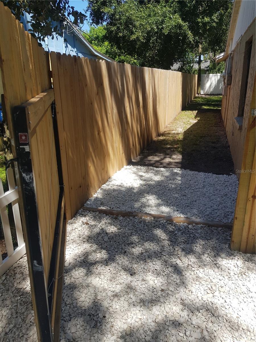 BUCKEYE MANOR - Residential Lease