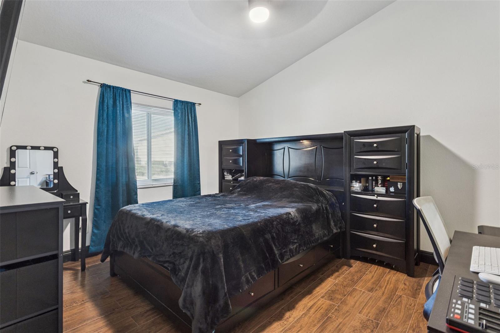 COVE AT PEARL LAKE - Residential