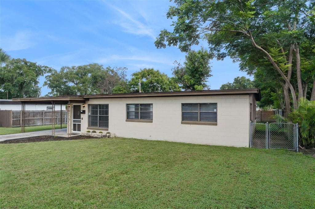 Photo of 3301 Anderson Road, Orlando, FL 32806 (MLS # O6438270)