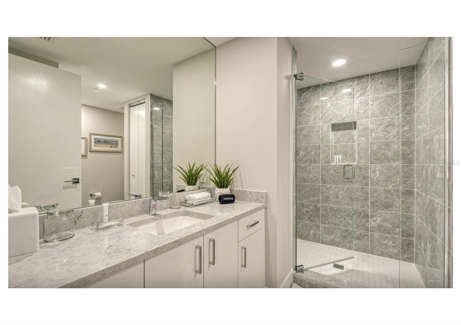 TEN35 SEASIDE - Residential