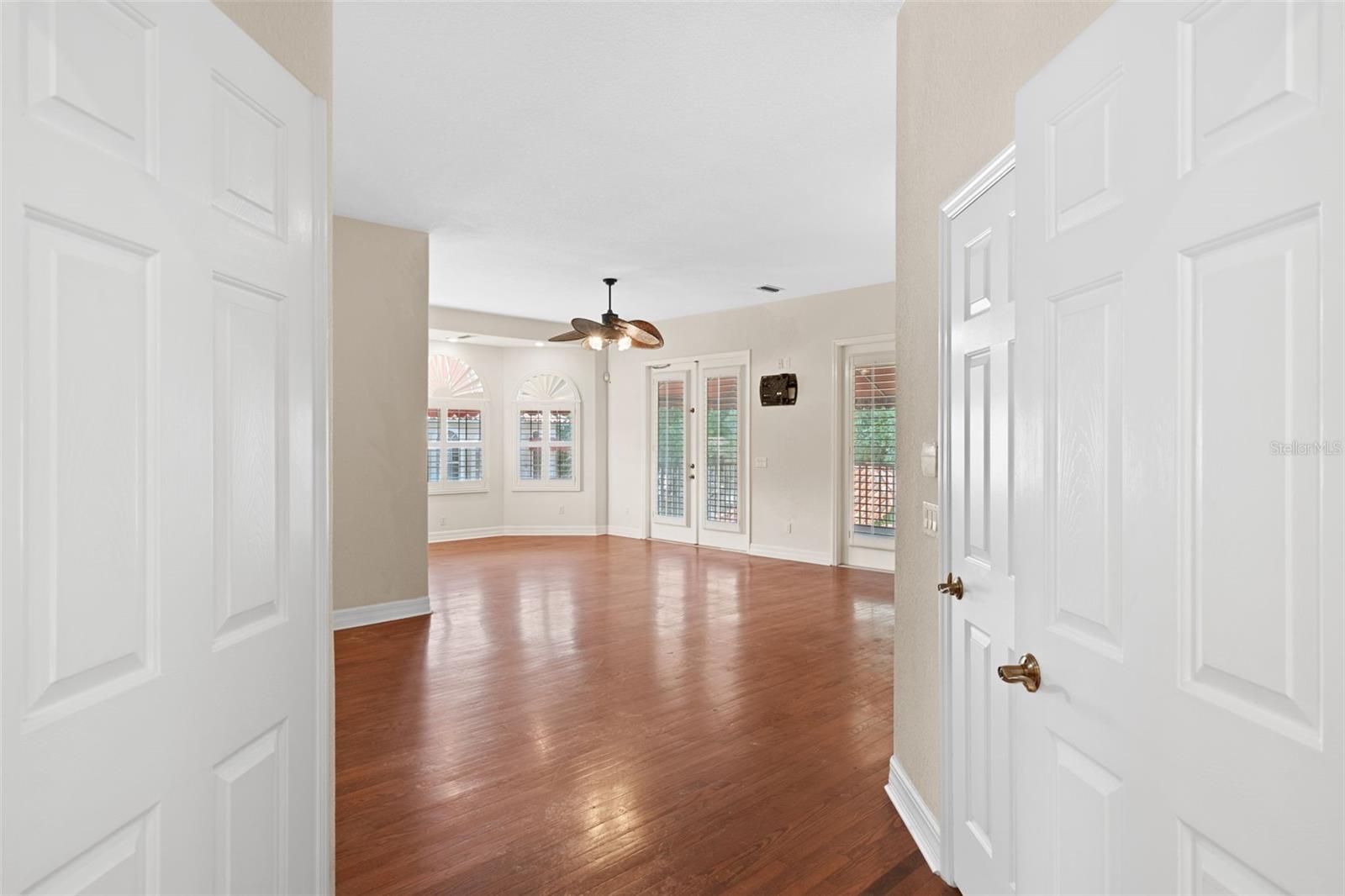 HENDERSON BEACH - Residential