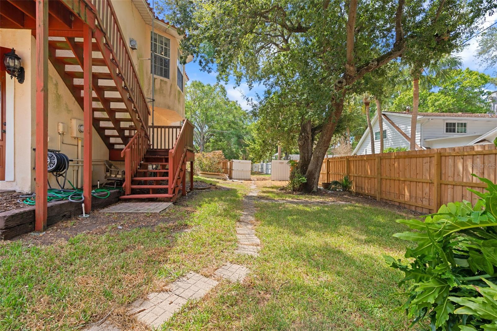 HENDERSON BEACH - Residential