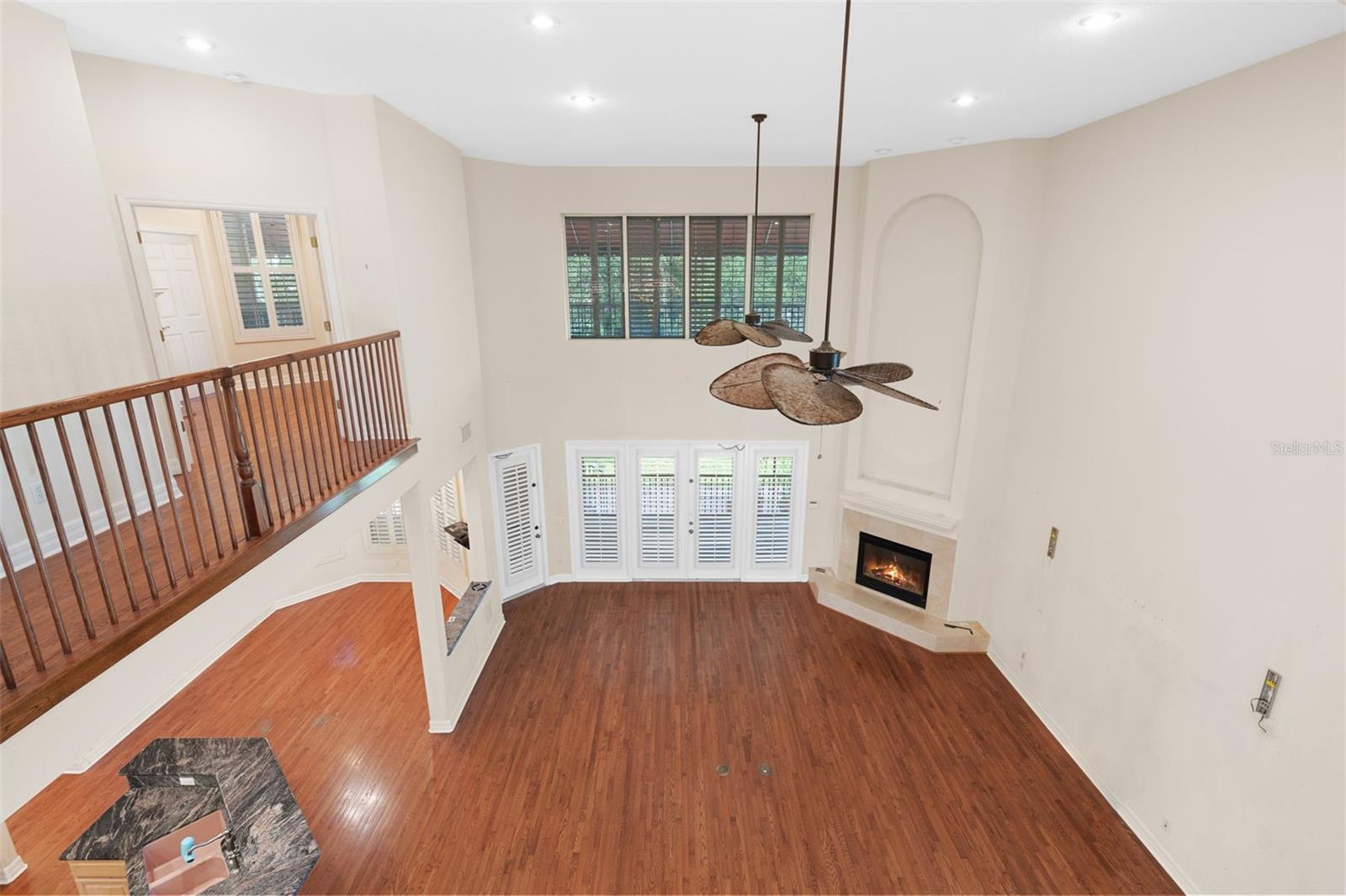 HENDERSON BEACH - Residential