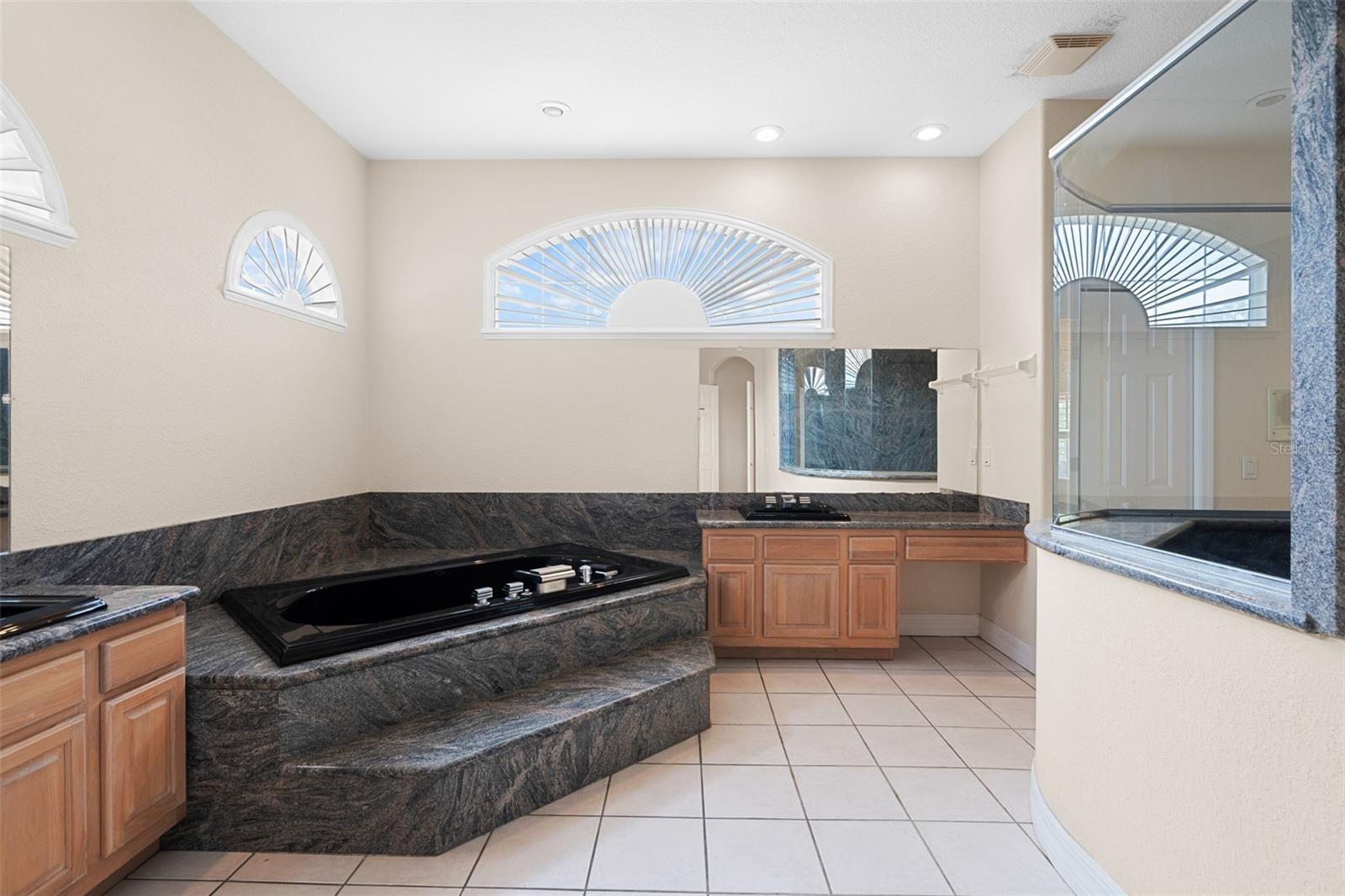 HENDERSON BEACH - Residential