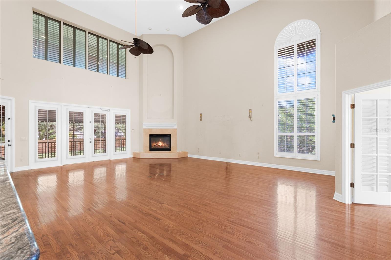 HENDERSON BEACH - Residential