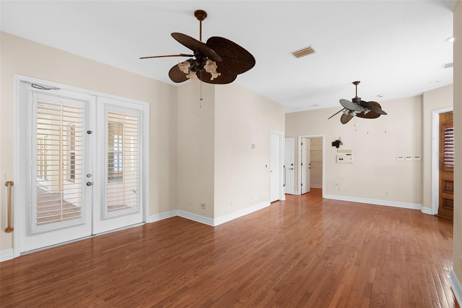 HENDERSON BEACH - Residential