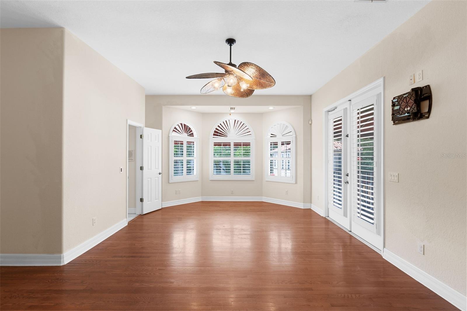 HENDERSON BEACH - Residential