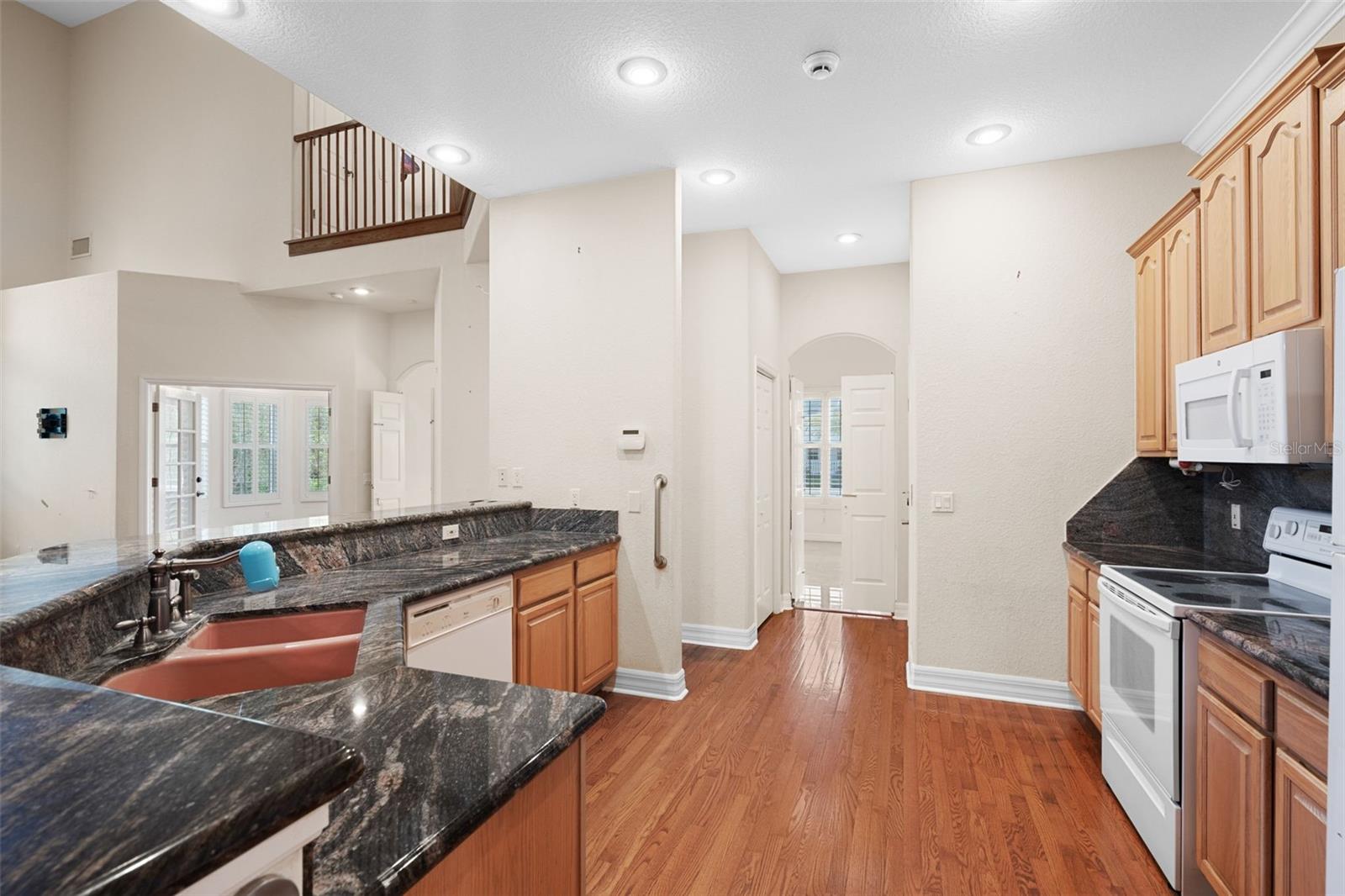 HENDERSON BEACH - Residential