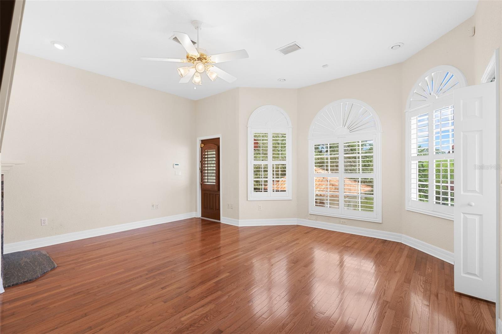 HENDERSON BEACH - Residential